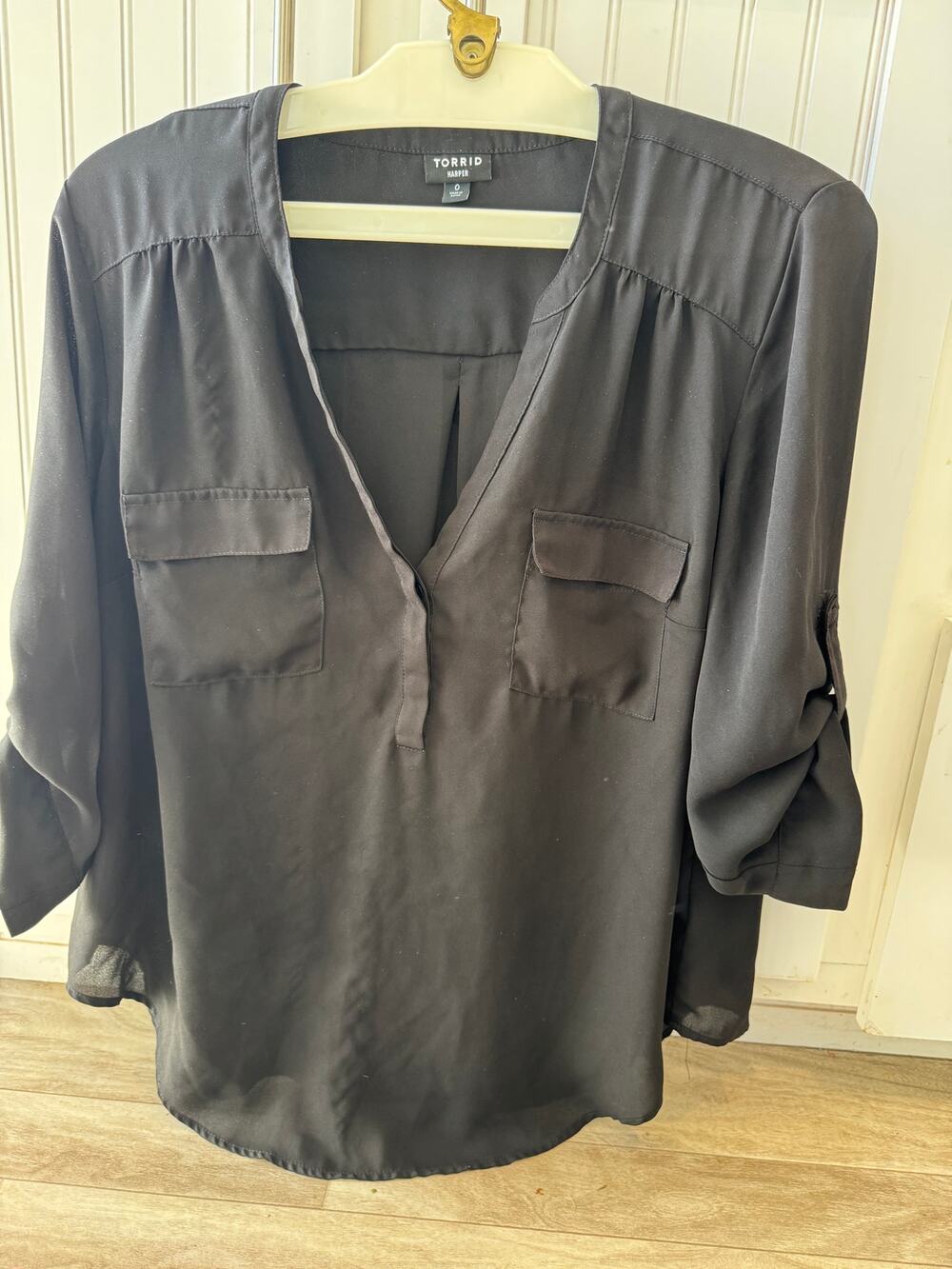 Blouse W SZ 0 (12/14 or L) Blk Pullover V-neck Pockets Professional Dress Casual